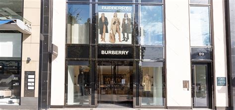 burberry lagerverkauf düsseldorf|BURBERRY in Düsseldorf, Königsallee .